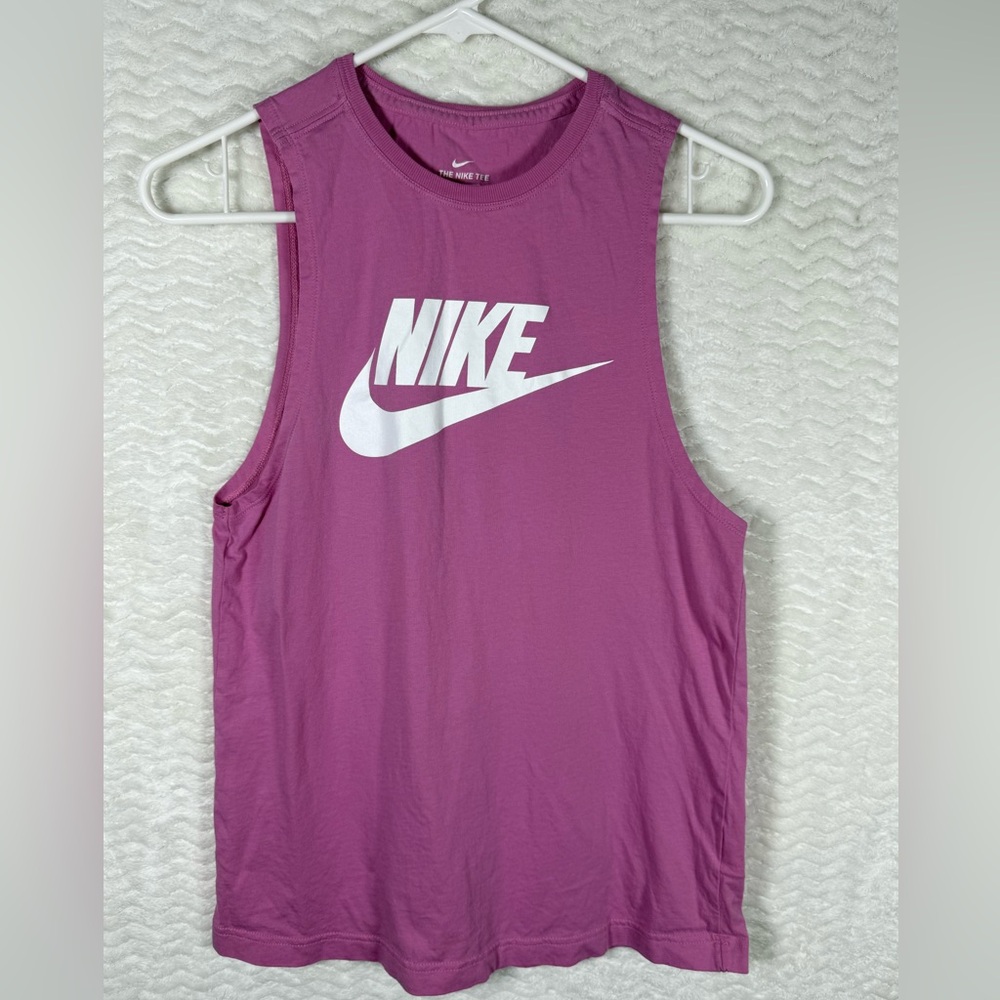 Nike Women’s Sleeveless Tank Top - Raspberry Pink. Size small. Get fit in Nike!